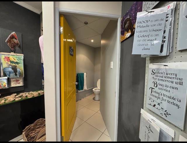 BUSINESS PROPERTY TO RENT IN HUMEWOOD